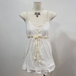 Abercrombie vintage babydoll button white lace camisole with front tie
